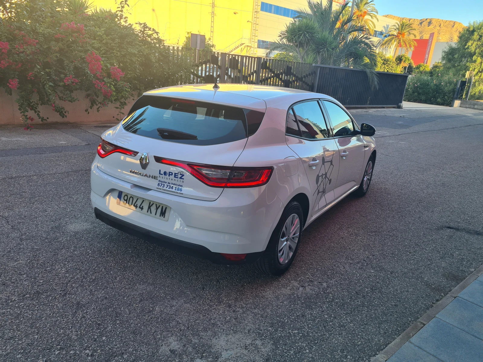 Alquiler de Vehículos en Alicante - Lopez Rent a Car