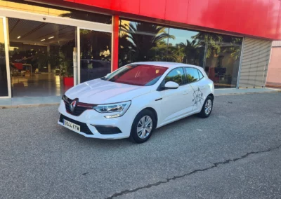 Alquiler de vehículos en Alicante marca Renault